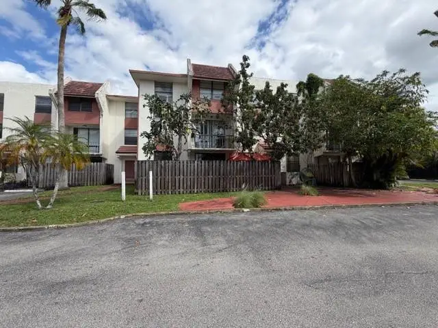 1744 NW 55th Avenue #102, Lauderhill, FL 33313 - #2