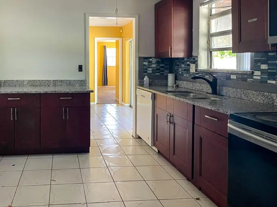 2421 NW 63rd Avenue, Sunrise, FL 33313 - #3