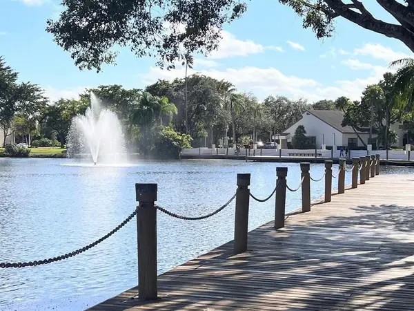 3249 Carambola Circle #3249, Coconut Creek, FL 33066