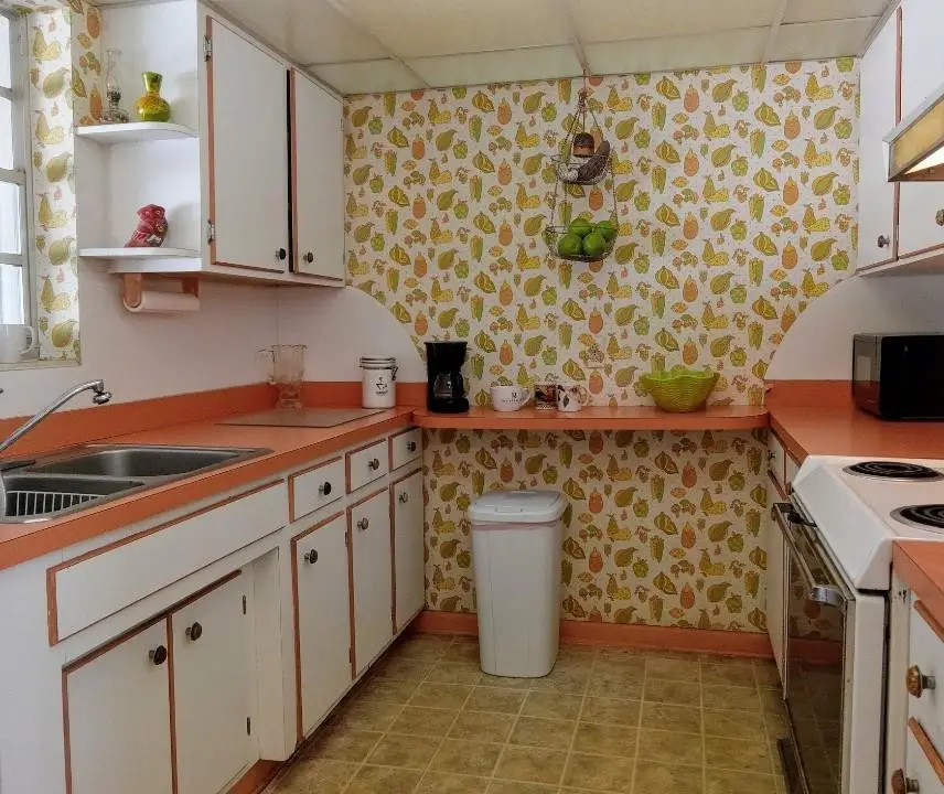 136 Greenbrier Drive, Palm Springs, FL 33461 - #3