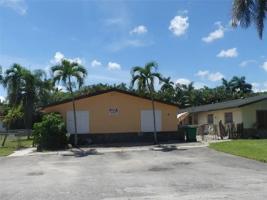 4725 SW 65th Avenue, Davie, FL 33314 - #1