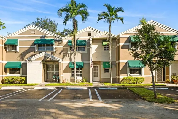 12371 SW 52nd Street, Cooper City, FL 33330