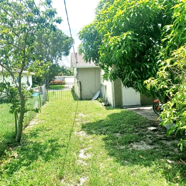 1621 42nd Street, West Palm Beach, FL 33407 - #3