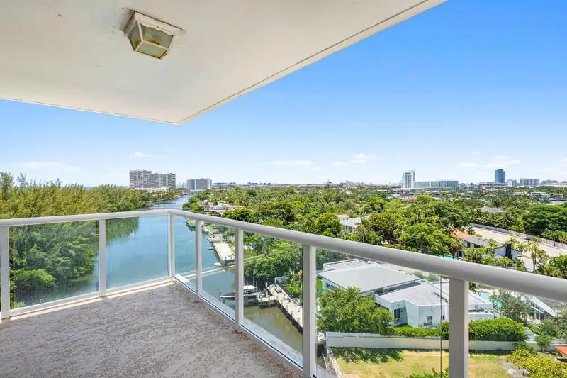 3000 Holiday Drive #1104, Fort Lauderdale, FL 33316 - #1