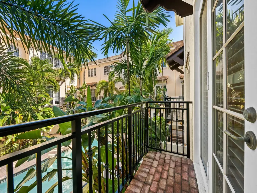 504 SE 7th Street #202, Fort Lauderdale, FL 33301 - #3