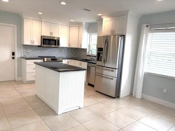 5 Vista Palm Lane #207, Vero Beach, FL 32962