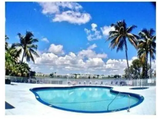 3413 NW 44th Street #205, Lauderdale Lakes, FL 33309