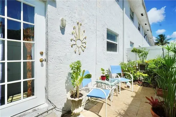 1470 N Dixie Highway #11, Fort Lauderdale, FL 33304