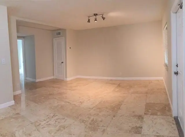 1470 N Dixie Highway #11, Fort Lauderdale, FL 33304 - #2