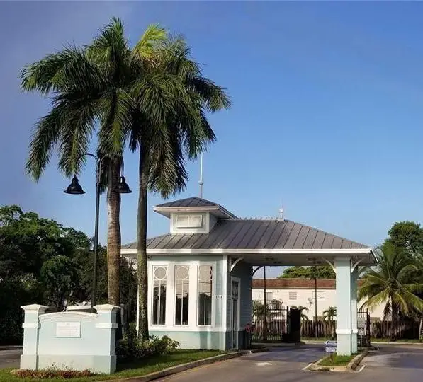 5317 NW 18th Street #2B, Fort Lauderdale, FL 33313 - #3