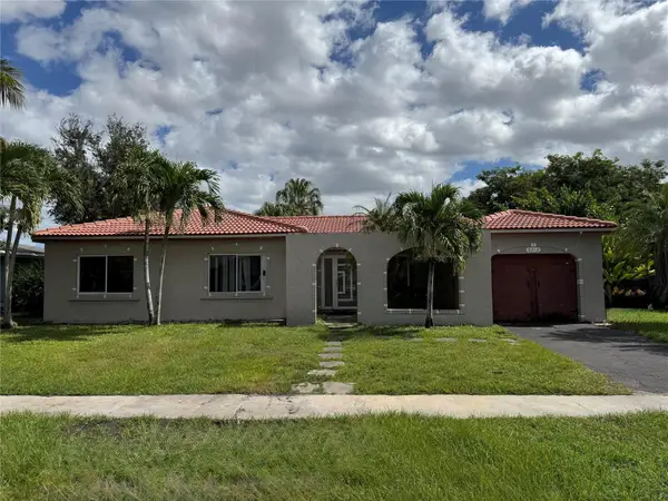 8212 NW 74th Terrace, Tamarac, FL 33321
