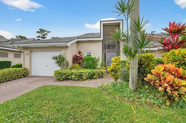 6869 Fountains Circle #6869, Lake Worth, FL 33467