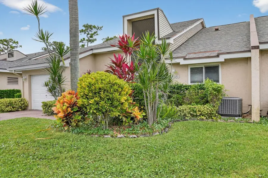 6869 Fountains Circle #6869, Lake Worth, FL 33467 - #3