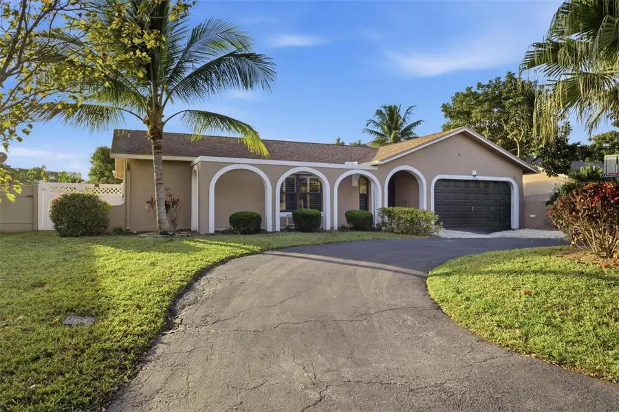 2702 NW 98th Way, Coral Springs, FL 33065 - #2