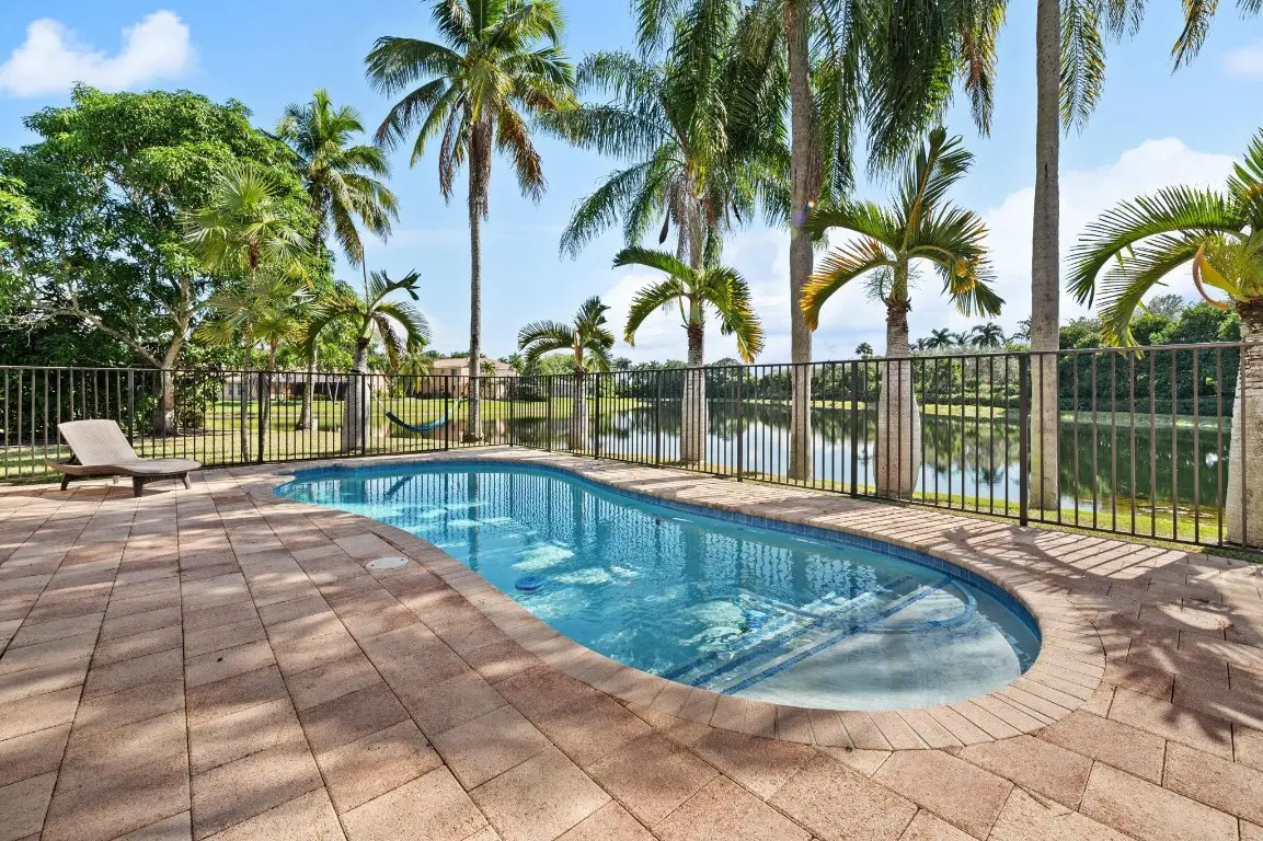 1260 Fairfax Court, Weston, FL 33326 - #1