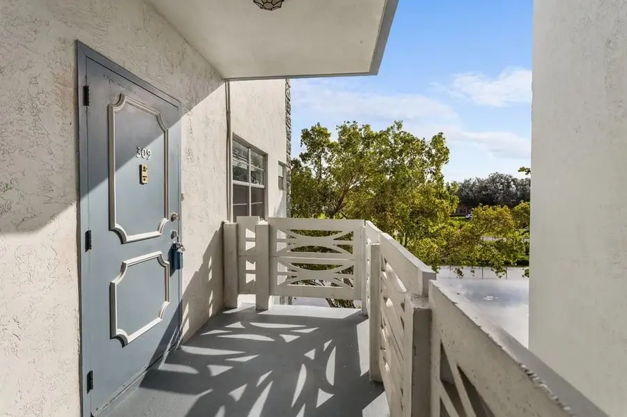 4090 NW 42nd Avenue #309, Lauderdale Lakes, FL 33319 - #3