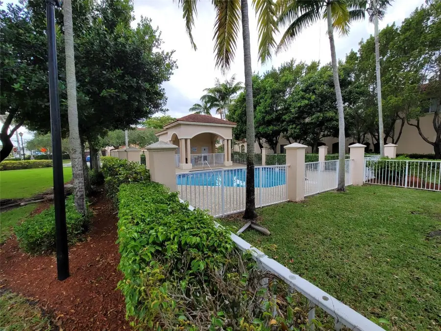 8853 N Isles Circle #8853, Tamarac, FL 33321 - #3