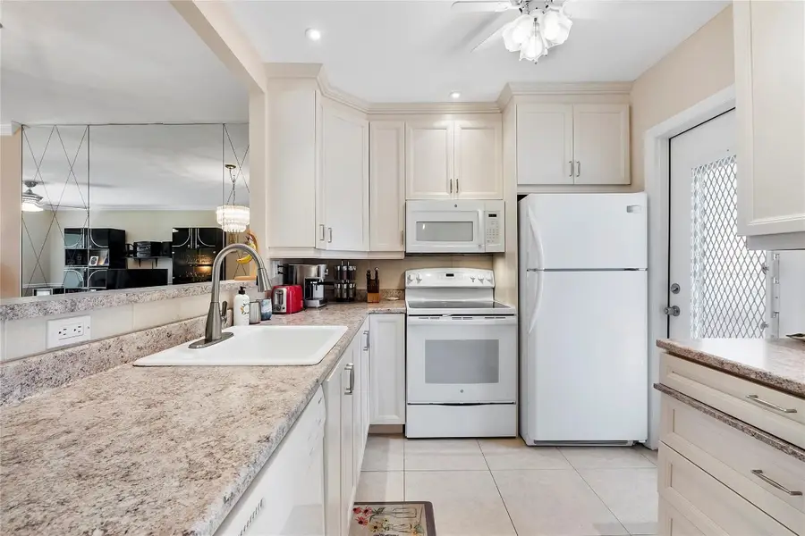 3405 NW 48th Avenue #401, Lauderdale Lakes, FL 33319 - #3