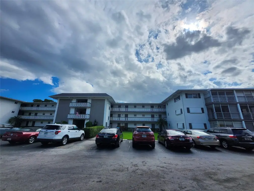 1201 Hillcrest Court #105, Hollywood, FL 33021 - #1