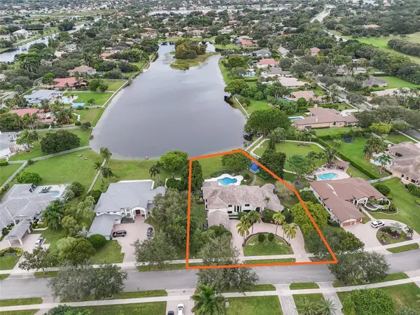 10303 SW 26th Street, Davie, FL 33324