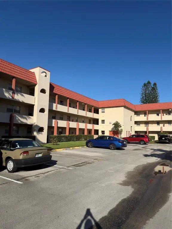 2950 W Sunrise Lks Drive #305, Fort Lauderdale, FL 33322 - #2