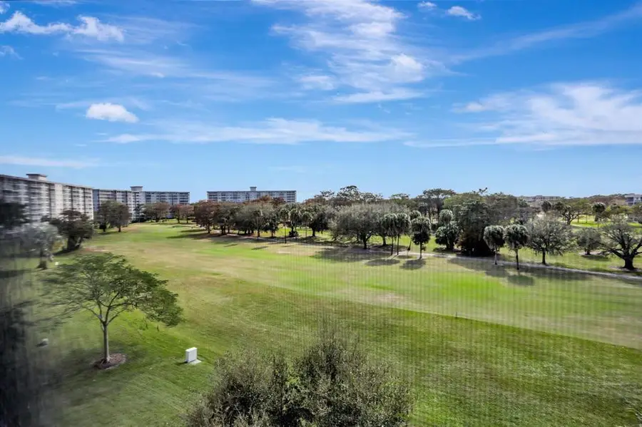 565 Oaks Lane #103, Pompano Beach, FL 33069 - #3