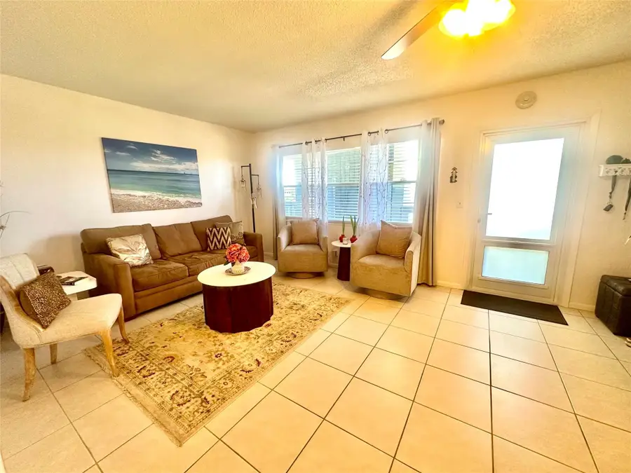 4011 Islewood D #4011, Deerfield Beach, FL 33442 - #3
