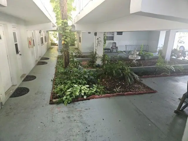 2404 NE 33rd Avenue #12, Fort Lauderdale, FL 33305 - #3