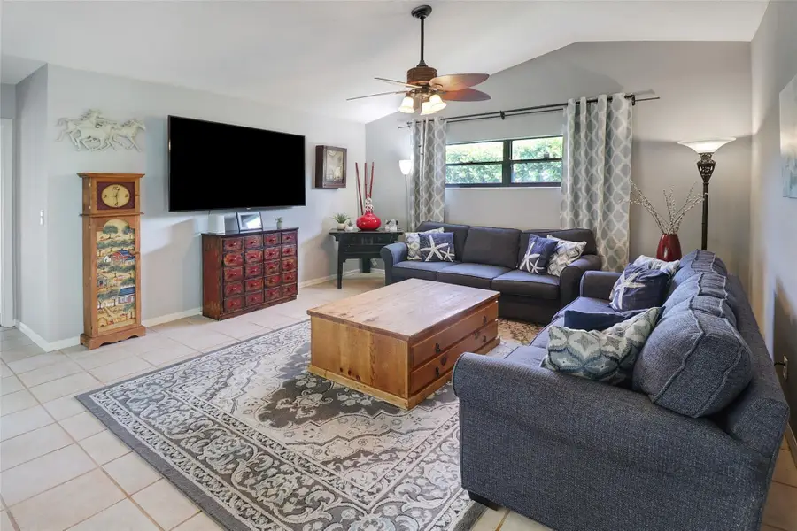 231 SE 9th Street, Dania Beach, FL 33004 - #3