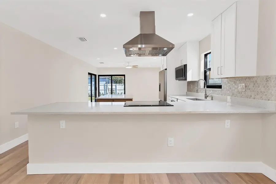 391 NW 58th Avenue, Miami, FL 33126 - #2