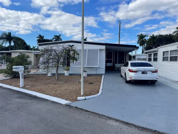 8621 SW 18th Court, Davie, FL 33324