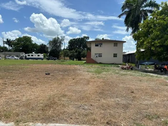 724 SW Avenue B Avenue, Belle Glade, FL 33430 - #2
