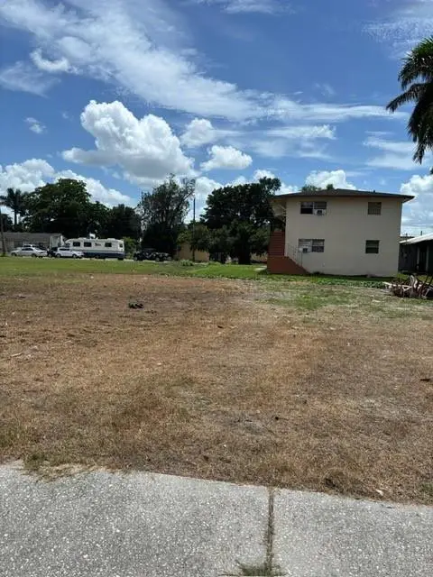 724 SW Avenue B Avenue, Belle Glade, FL 33430 - #3