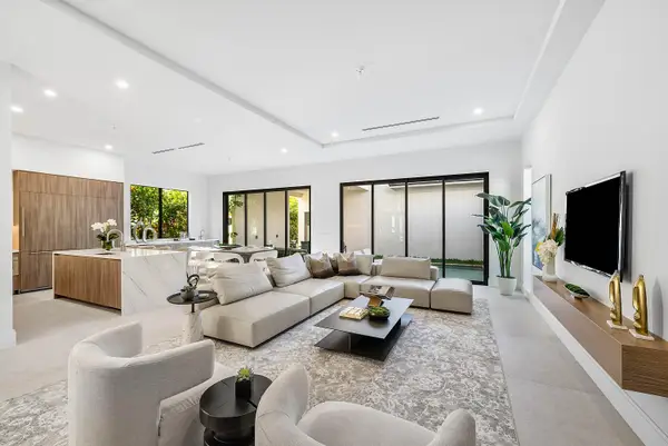 222 SE 5th Street, Delray Beach, FL 33483