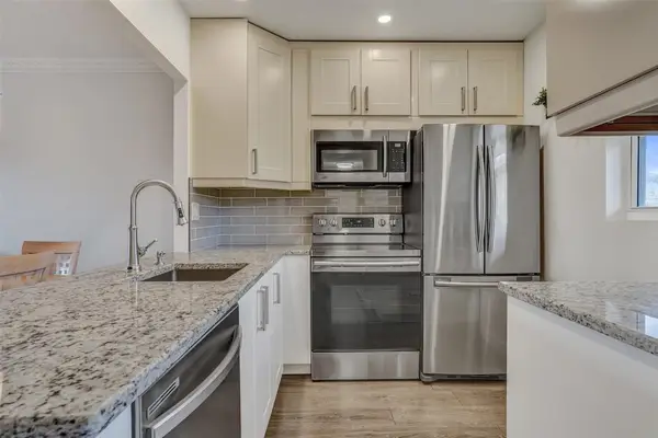 3405 NW 48th Avenue #611, Lauderdale Lakes, FL 33319