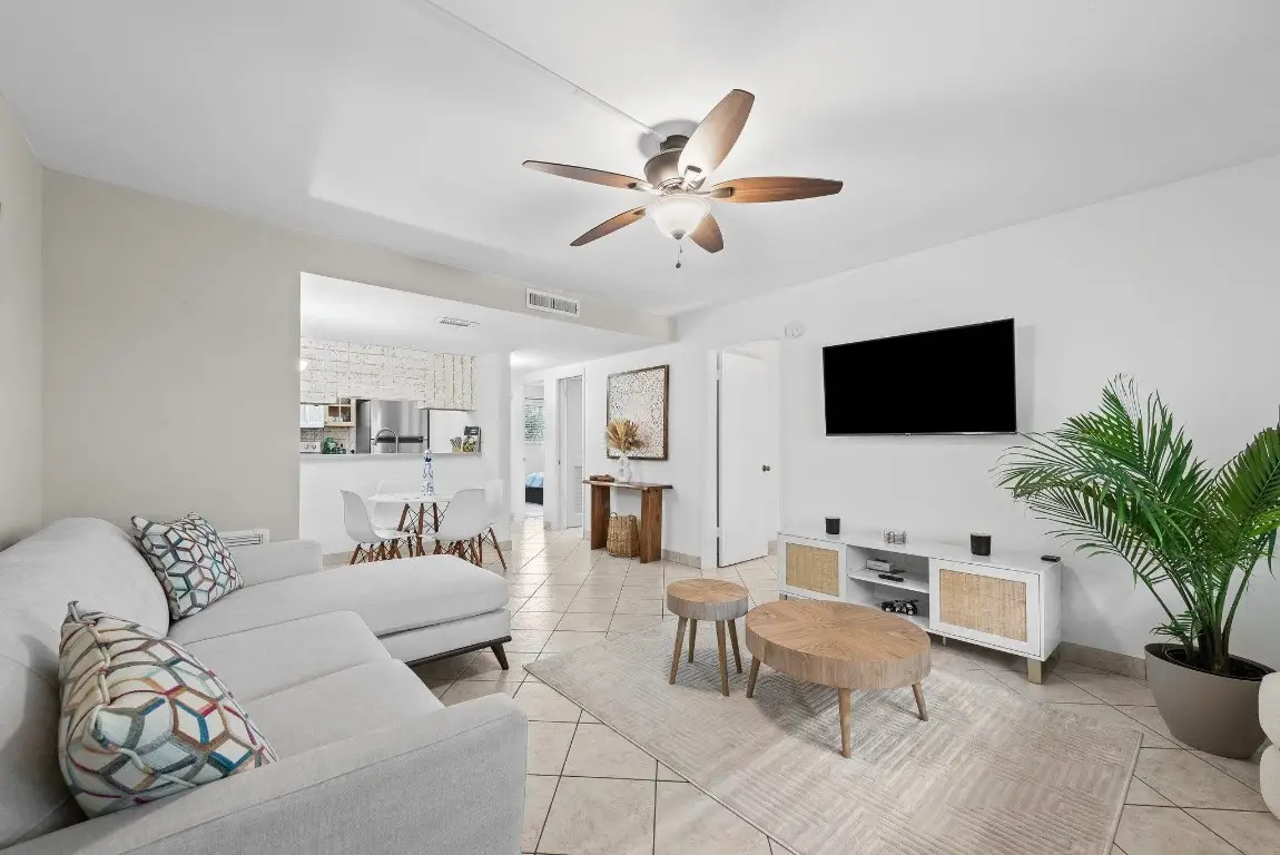 1000 SE 15th Street #103, Fort Lauderdale, FL 33316 - #1