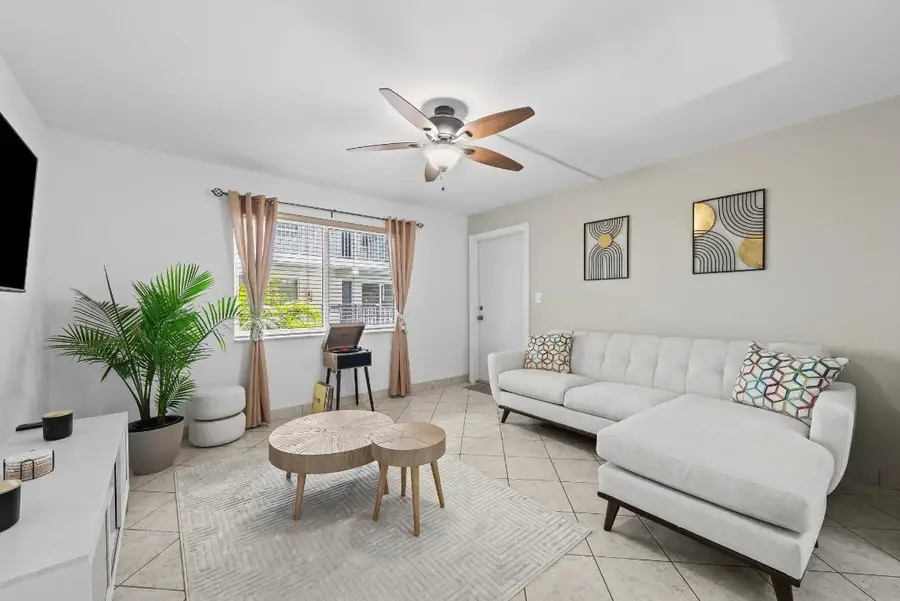 1000 SE 15th Street #103, Fort Lauderdale, FL 33316 - #3