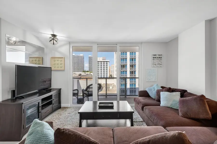 209 N Fort Lauderdale Beach Boulevard #7d, Fort Lauderdale, FL 33304 - #3