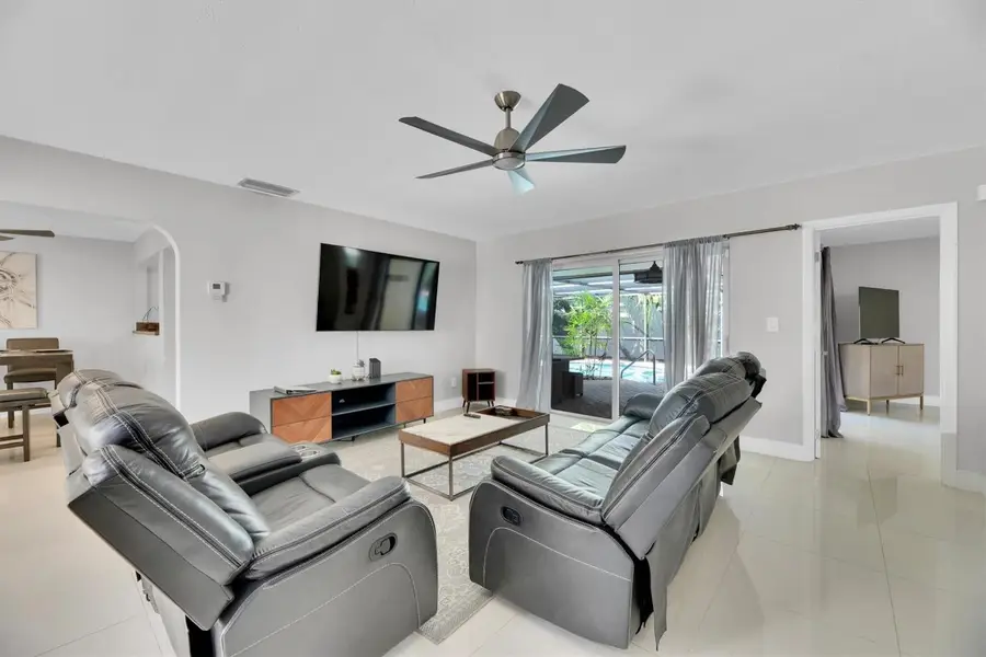 9611 NW 3rd Street, Pembroke Pines, FL 33024 - #3