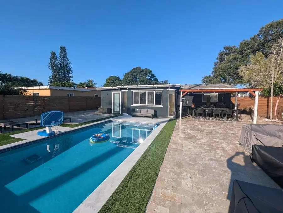 1716 SW 43rd Avenue, Fort Lauderdale, FL 33317 - #3