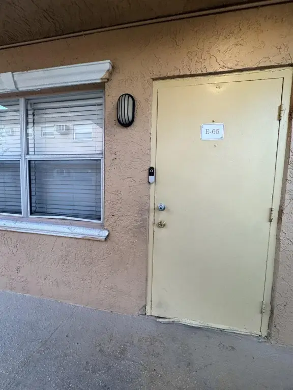 101 NE 41st Street #65E, Oakland Park, FL 33334