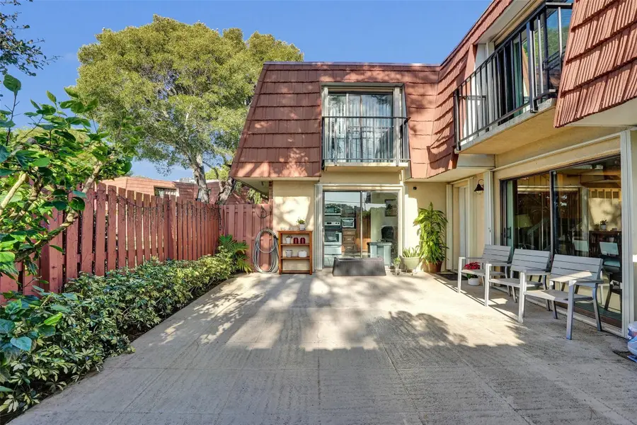 1525 Augusta Circle #109, Delray Beach, FL 33445 - #2