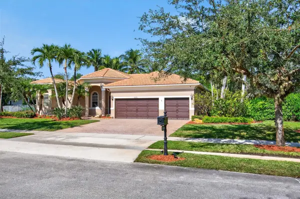 15601 SW 15th Street, Davie, FL 33326