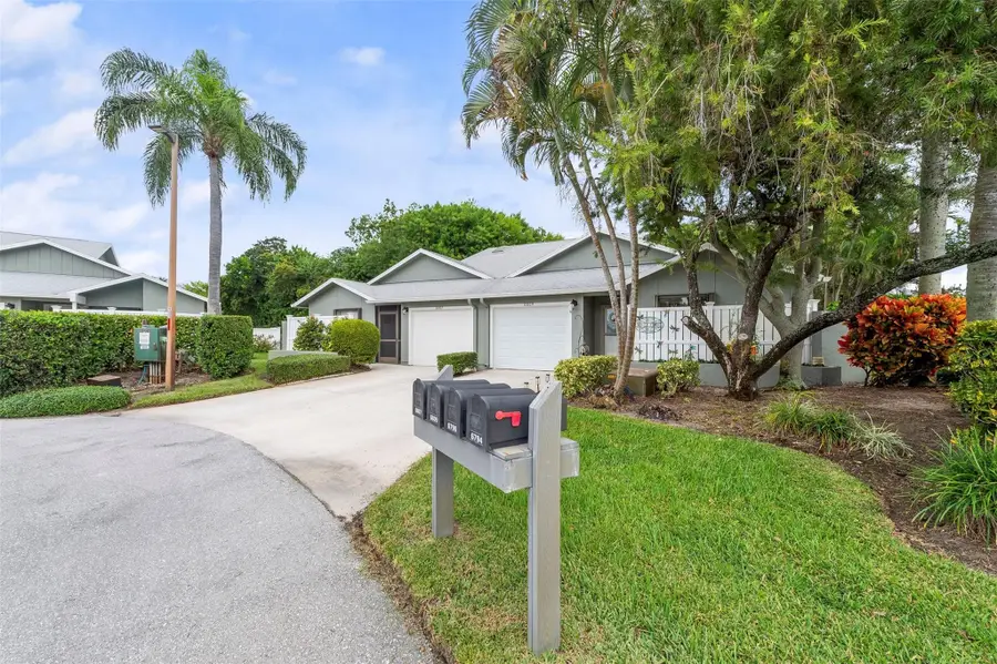 6809 SE Yorktown Drive, Hobe Sound, FL 33455 - #2