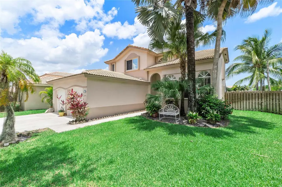 466 E Royal Cove Circle, Davie, FL 33325 - #3