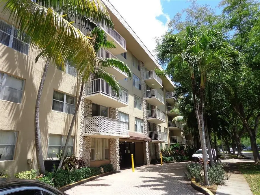 1805 Sans Souci Boulevard #403, North Miami, FL 33181 - #3