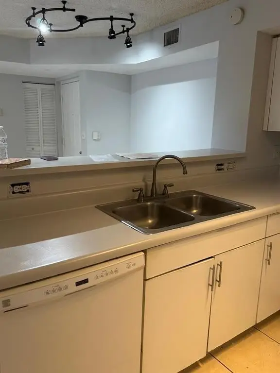 4808 N State Road 7 #204, Pompano Beach, FL 33073 - #2