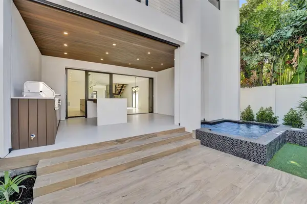 1525 NE 15th Avenue, Fort Lauderdale, FL 33304