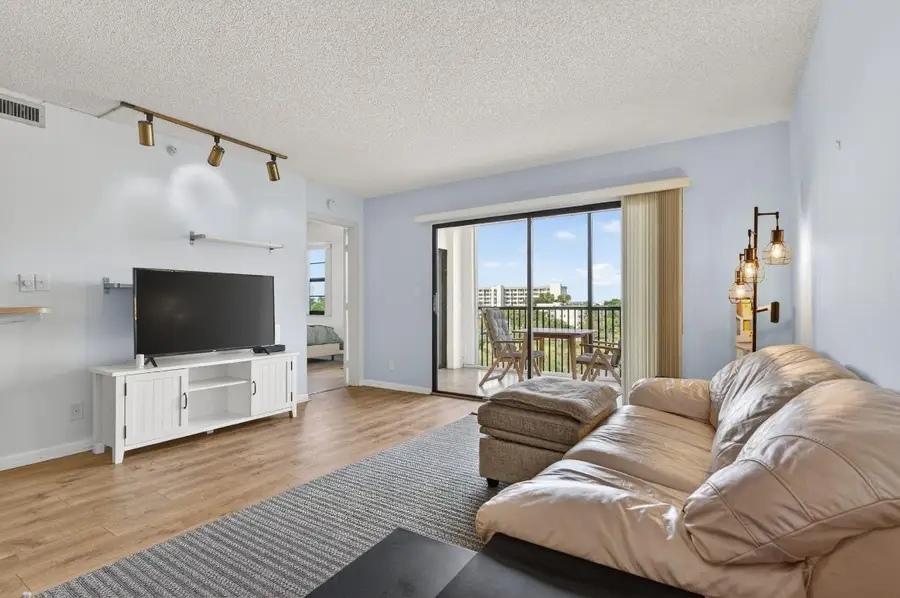 2205 S Cypress Bend Drive #604, Pompano Beach, FL 33069 - #2