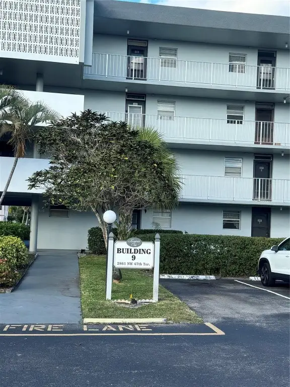 2861 NW 47th Terrace #104B, Fort Lauderdale, FL 33313